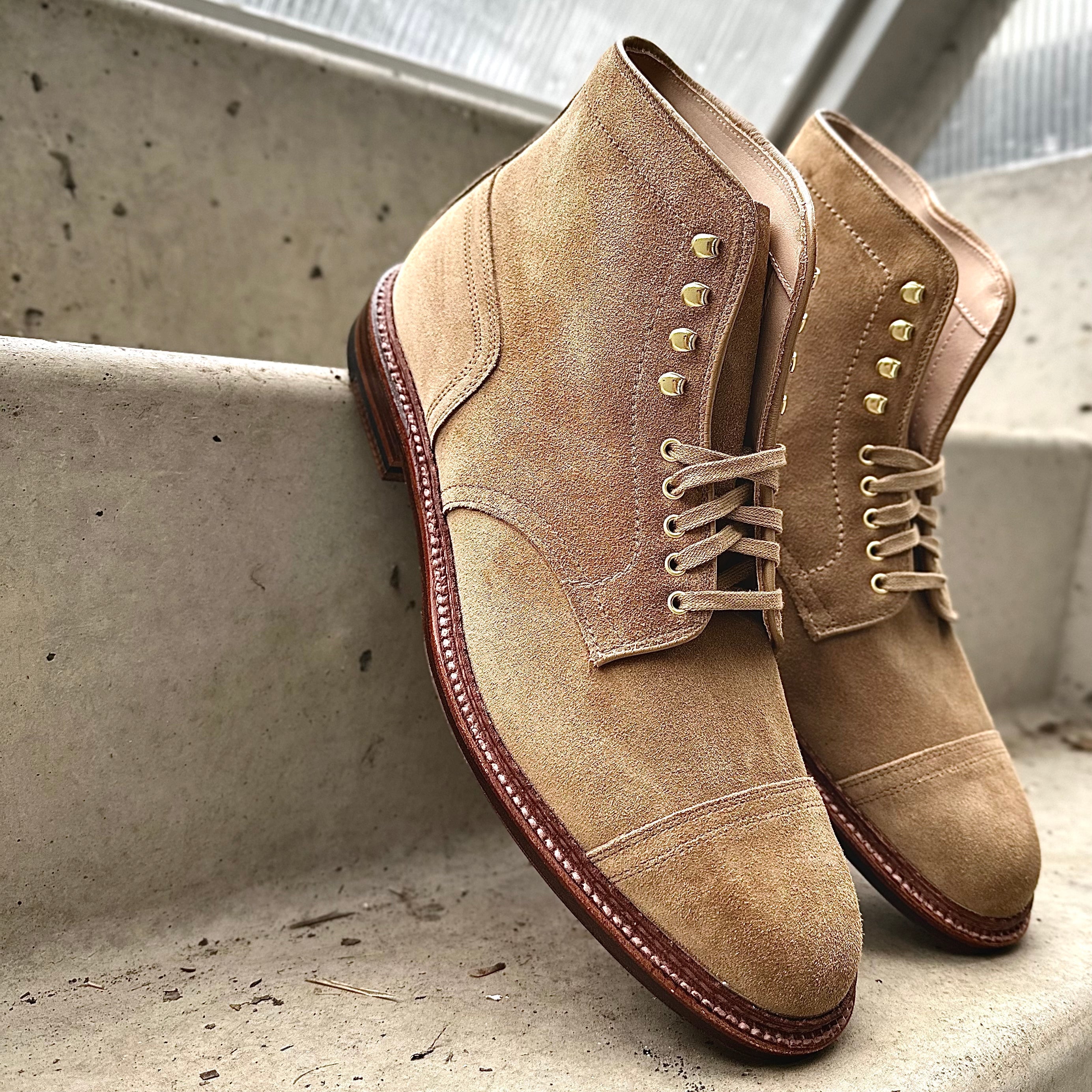 D2685H - 2/2 Cap Toe Boot in Tan Suede - Image 11