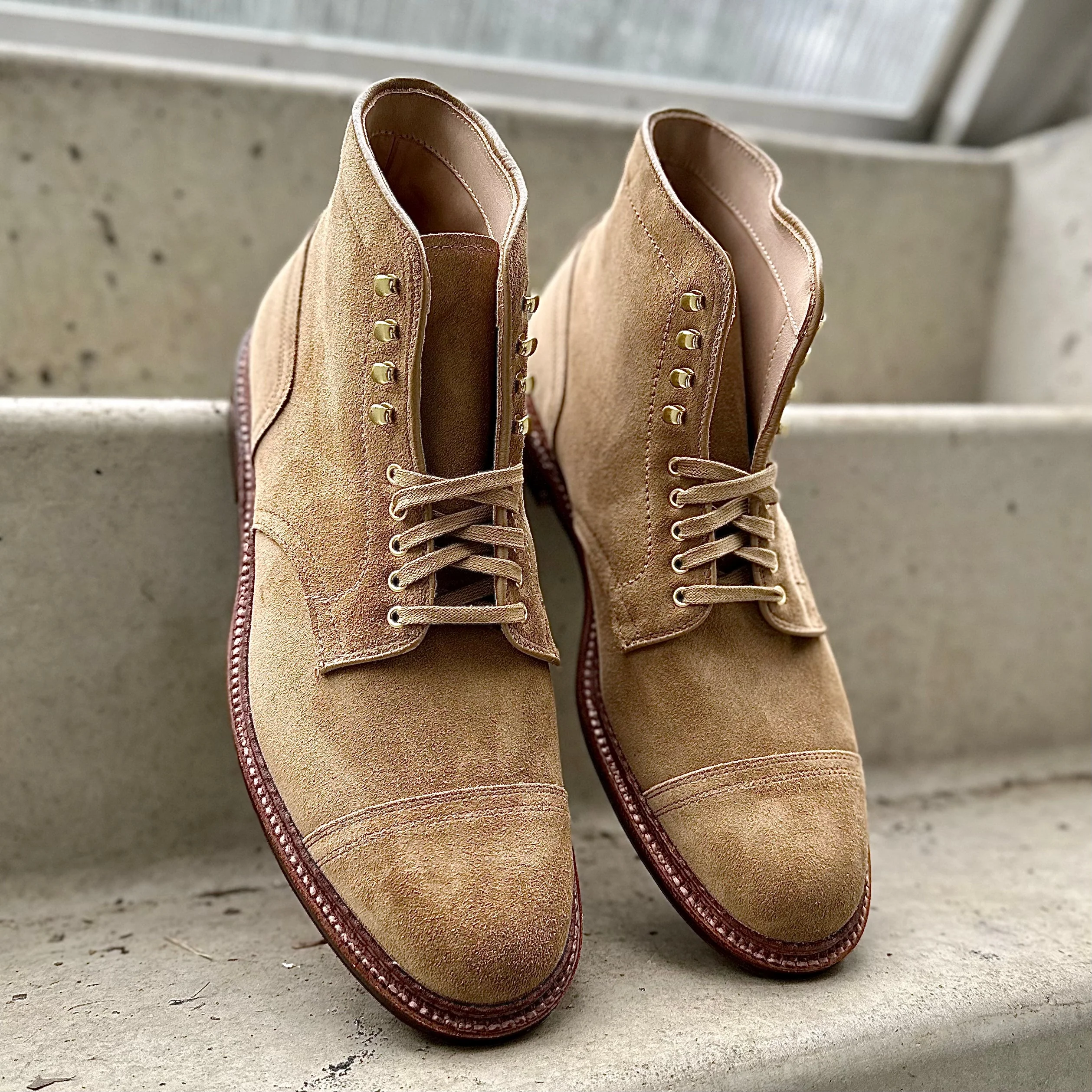 D2685H - 2/2 Cap Toe Boot in Tan Suede - Image 7