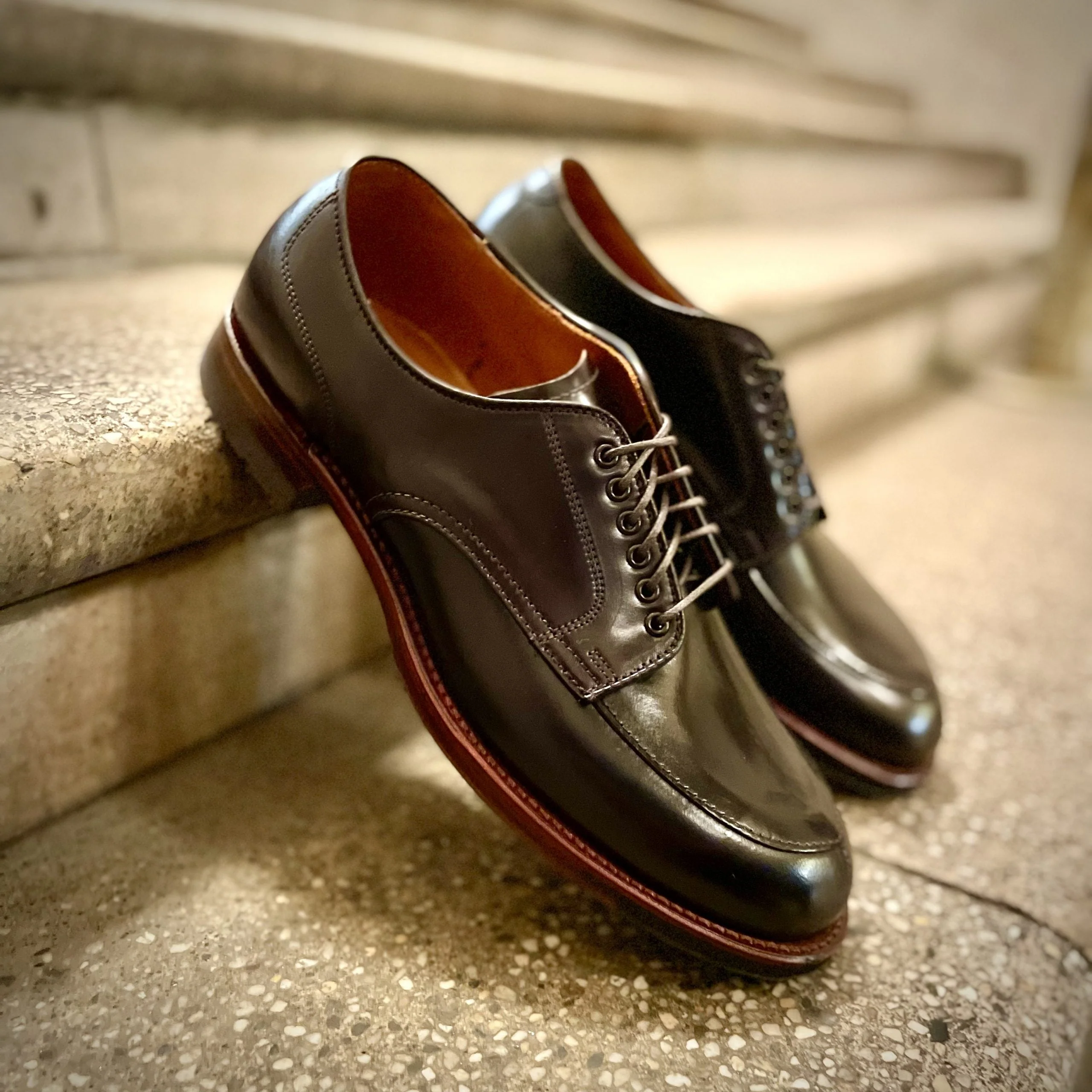 D1629C - V Tip Split Toe Blucher in Color 8 Shell - Image 5