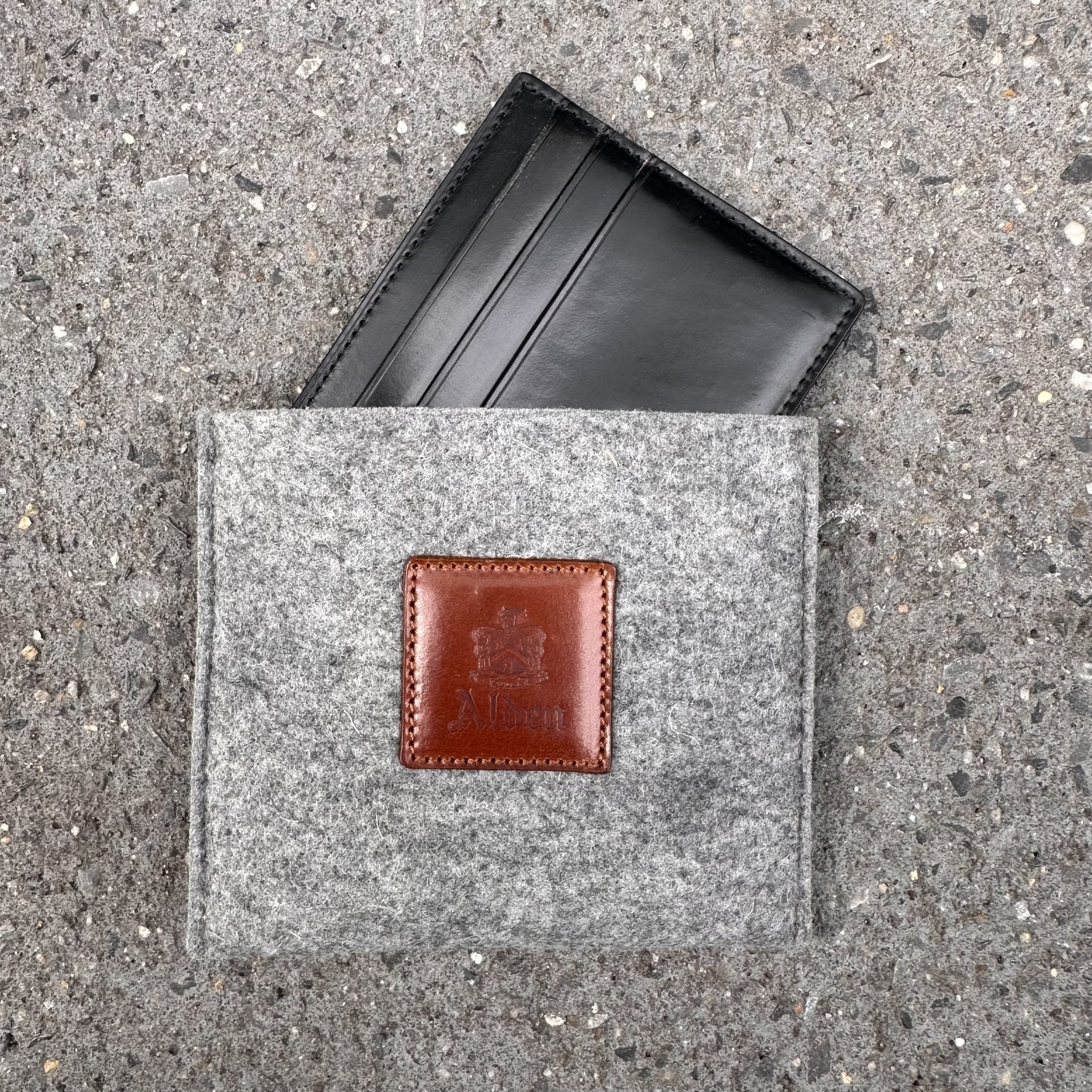 LG 6009 - Alden Black Shell Credit Card Holder - Image 3