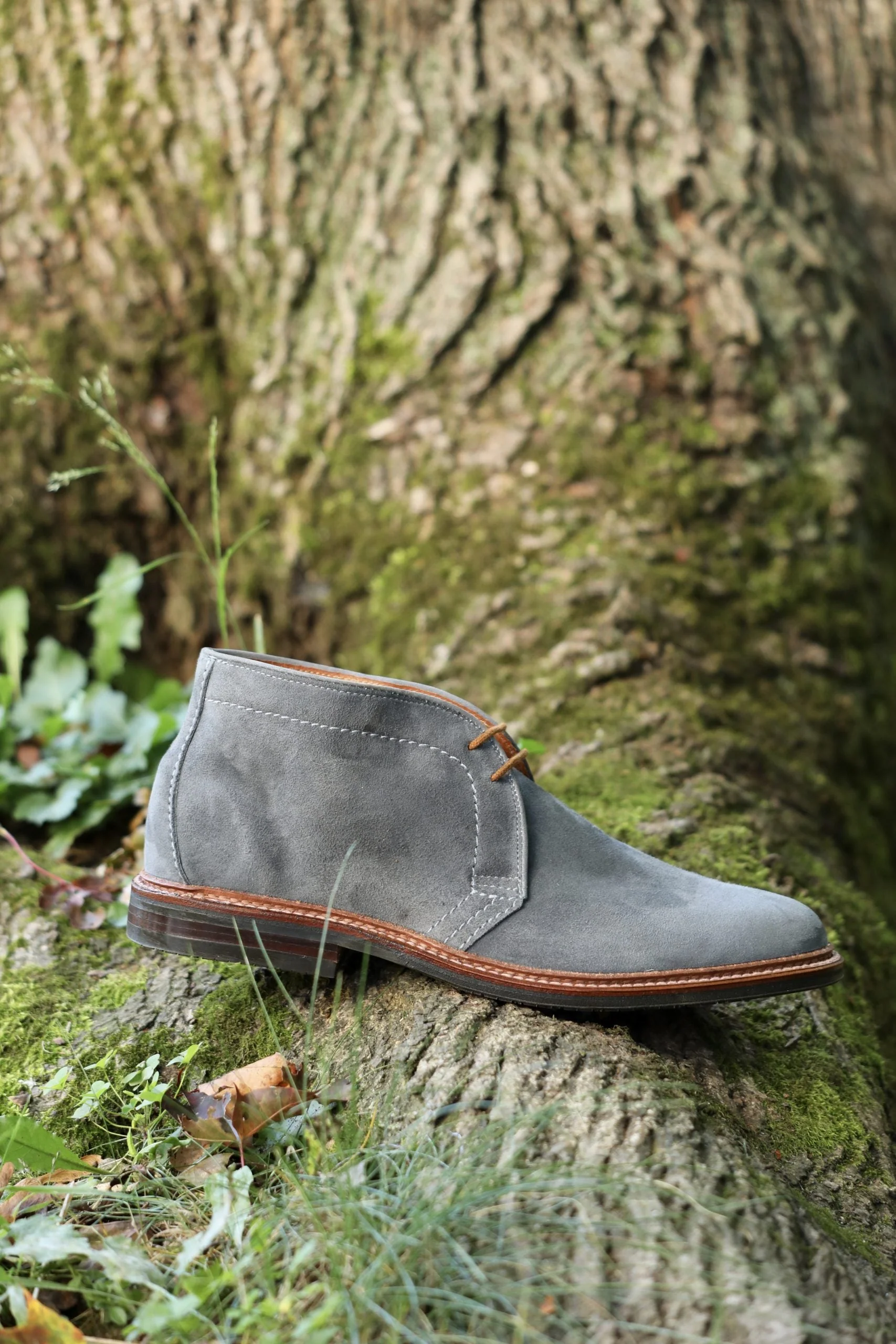 1592L - Chukka Boot with L3 Sole in Lead Suede - Image 3