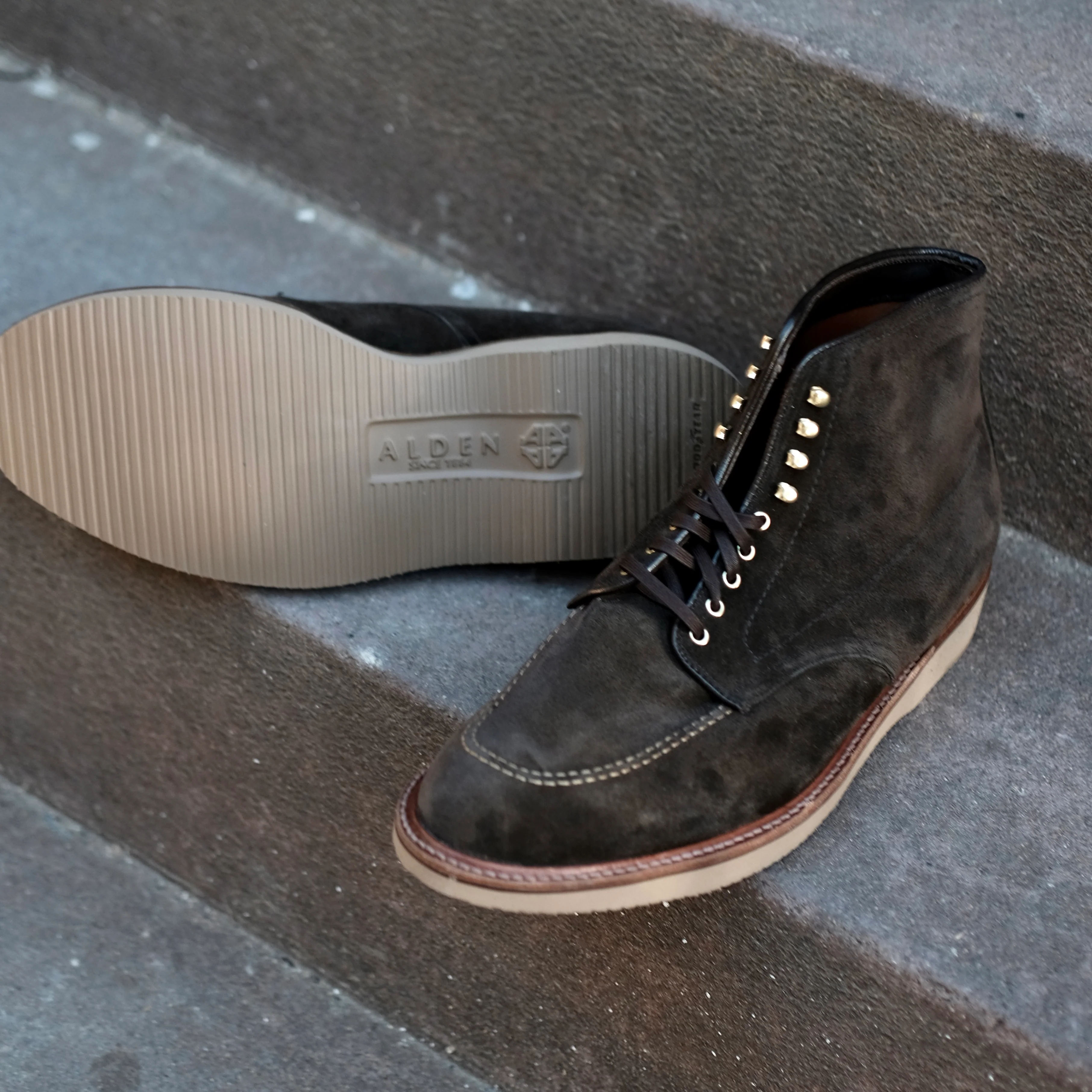 D0938H - Duncan Indy Boot in Loden Suede - Image 9