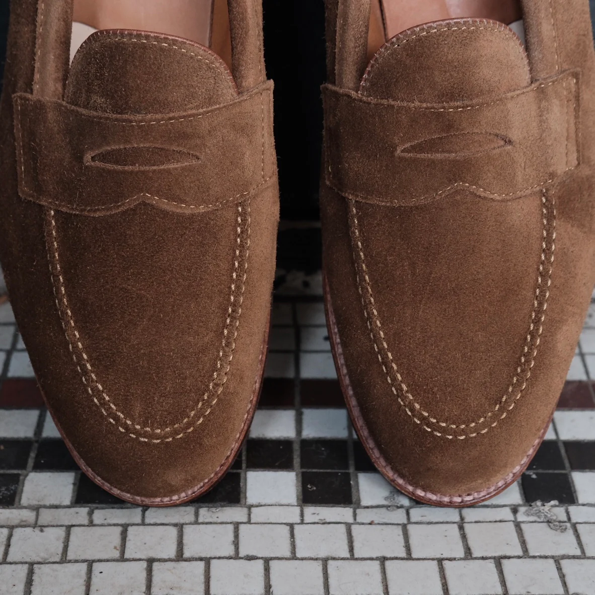 9693F - Flex Penny Loafer in Snuff Suede - Image 9