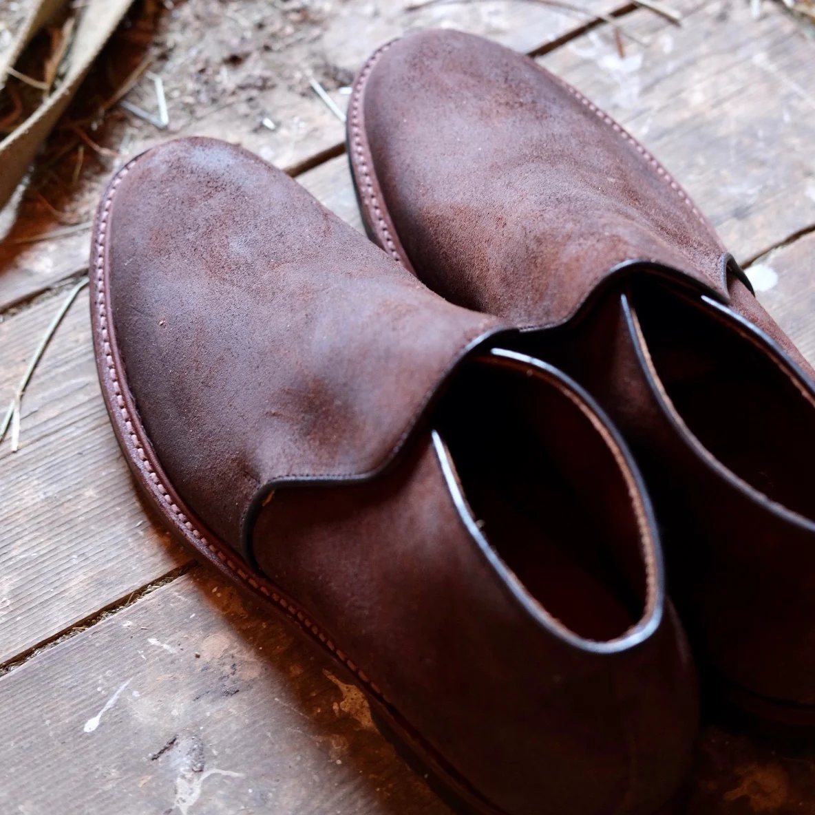 D8704C - Folsom Slip On Chukka in Tobbacco Reverse Chamois - Image 4