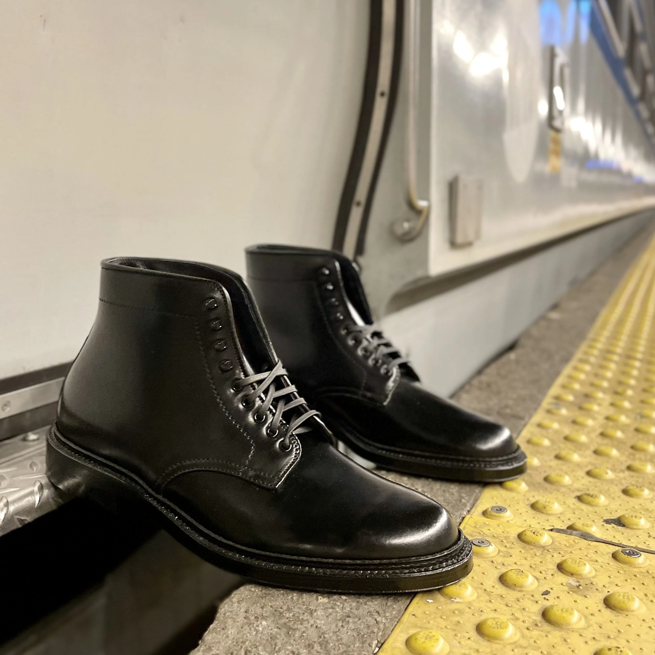 D6842H - Plain Toe "Director" Boot in Black Shell Cordovan - Image 4