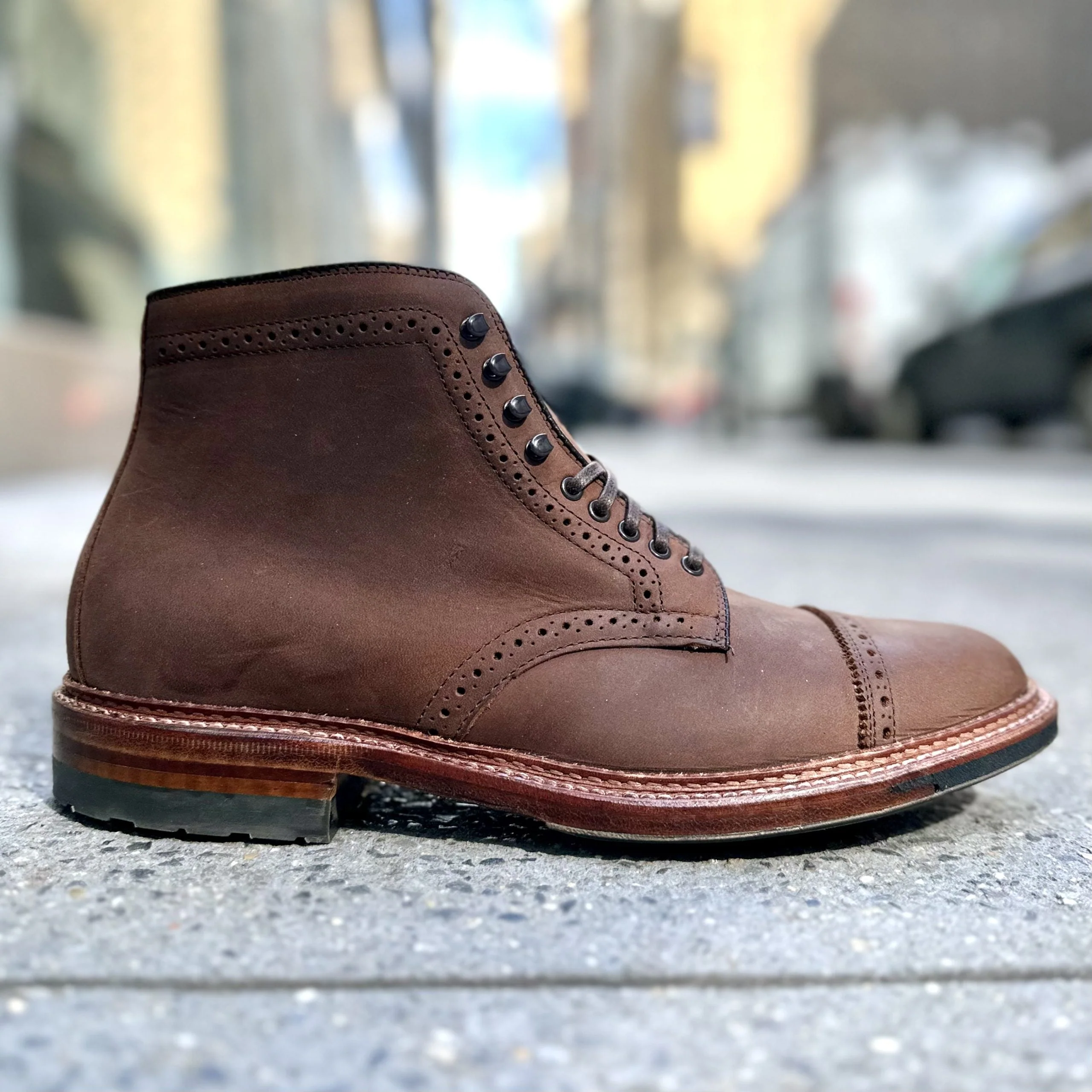 D2817HC - Straight Tip "Shaking" Boot in Tobacco Smooth Chamois - Image 4