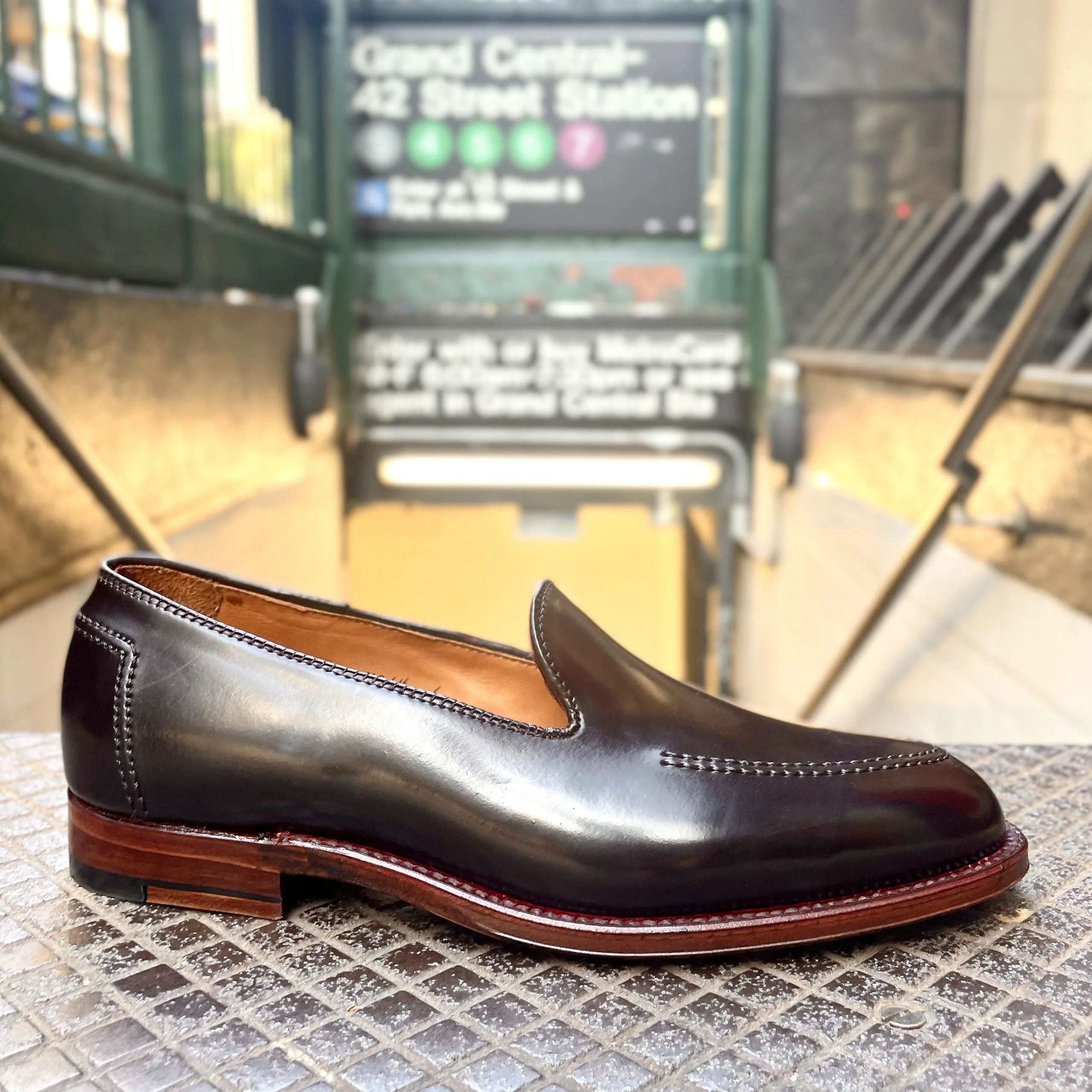 D1118 - Vanderbilt Slip On in Color 8 Shell - Image 7